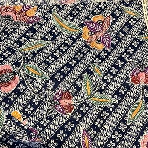Vintage batik print floral Patterned Fabric 4 yards